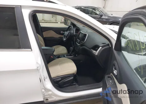 2015 Jeep Cherokee Latitude z USA, uszkodzony, nr VIN 1C4PJMCB6FW544895